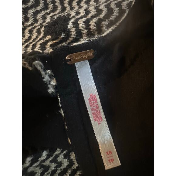 Women XS Free People Mod Mini Dress Lined Knit Jumper Black Cream Dot Waves - Picture 7 of 7